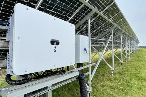 Ground-mounted solar panels | Connecting power to electrical grid